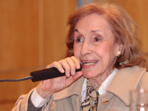 Sra. Alicia Gim�nez, presidenta de UCRA.